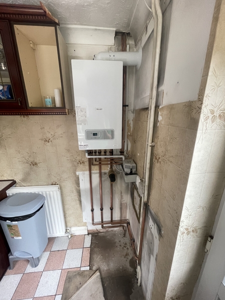 Combi boiler and pipework installation
